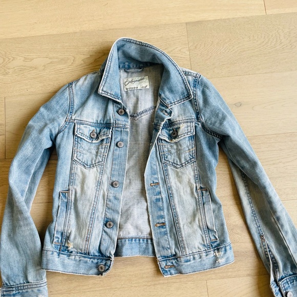 Jean jacket - Picture 1 of 2